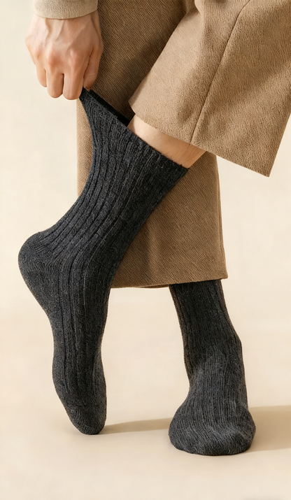 93% Wool Warm Socks – Outdoor Essential for Cold Winter Days!